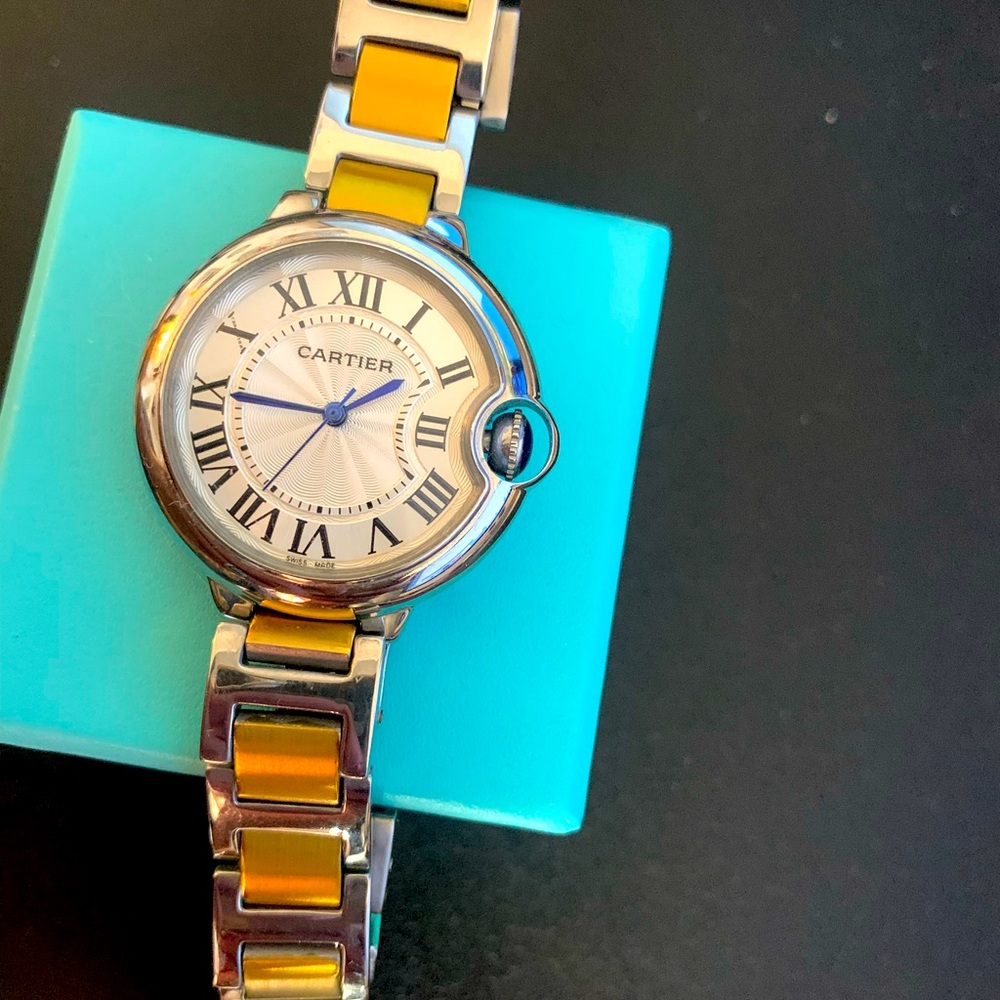 Cartier Watch excellent condition. Needs battery. Gold Silver. Size 8